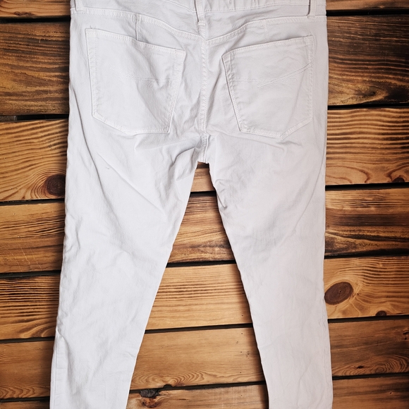 Women's White Skinny Jeans - Picture 5 of 5